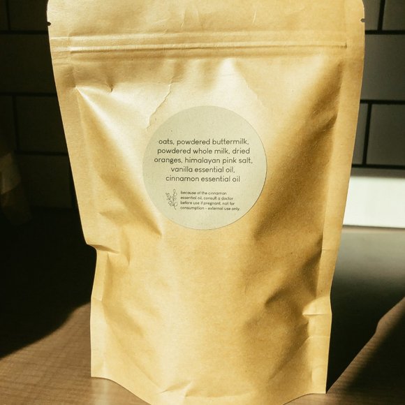 Oatmeal Milk Bath Soak for Dry Skin - Picture 2 of 3